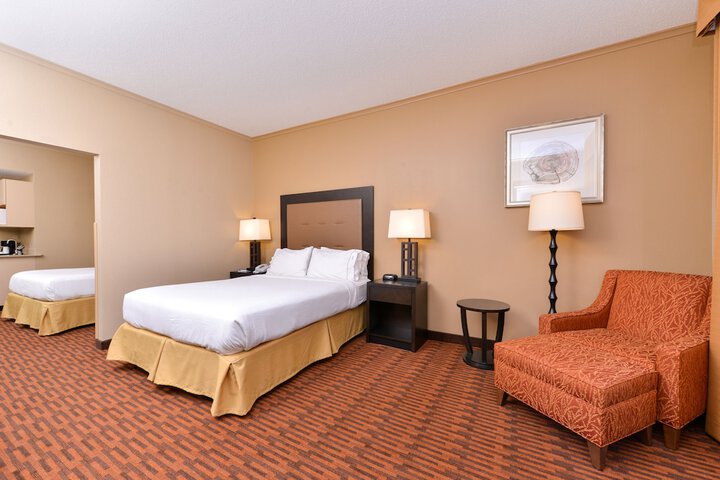 Room 25 of 68