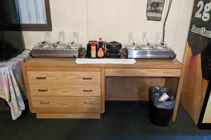 Breakfast/Coffee Service 84 of 89