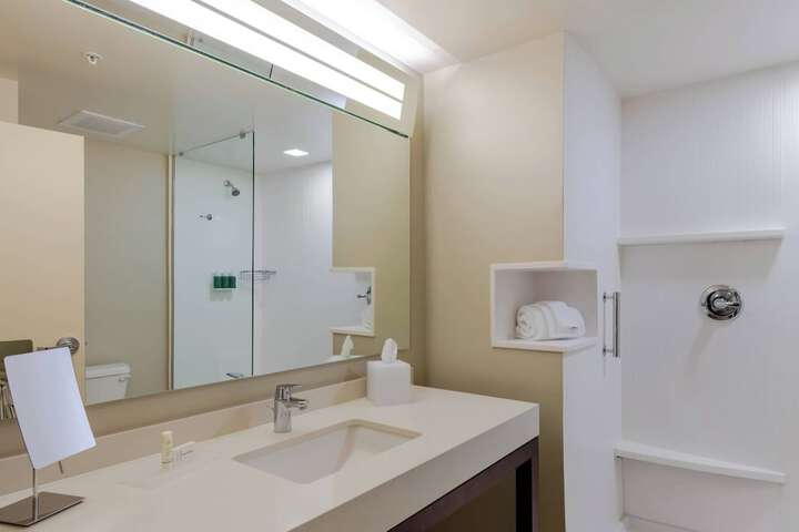 Courtyard by Marriott Savannah Airport