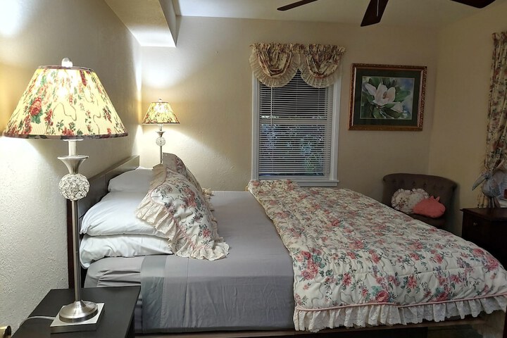 Room 52 of 69