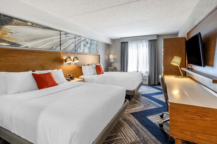 Room 13 of 27