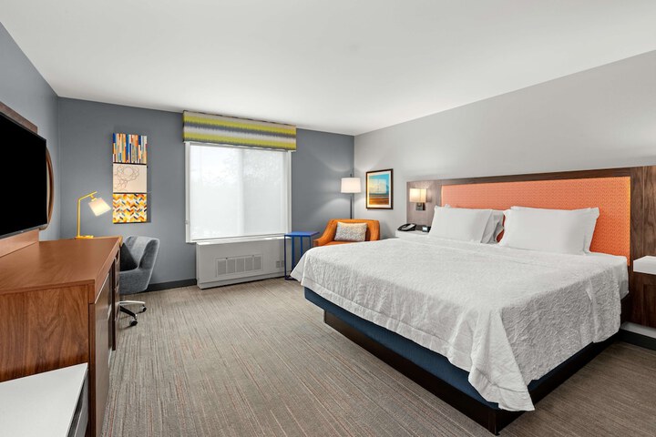 Hampton Inn & Suites Fairbanks