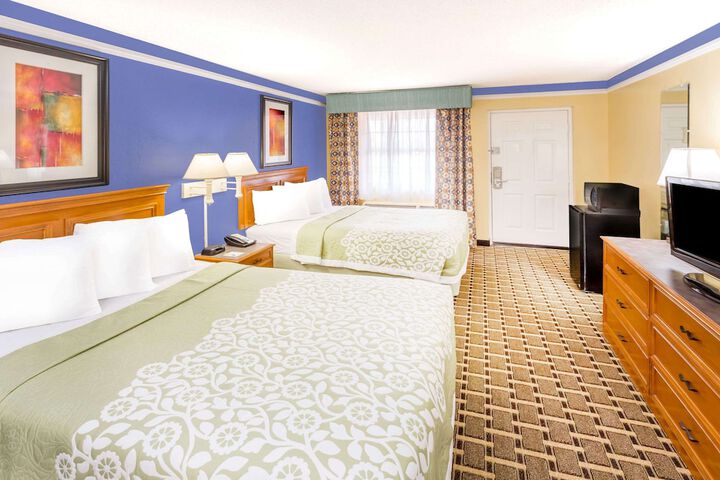 Room 13 of 21