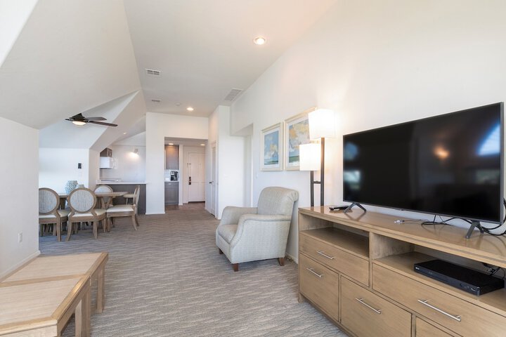 Wave Crest Resort