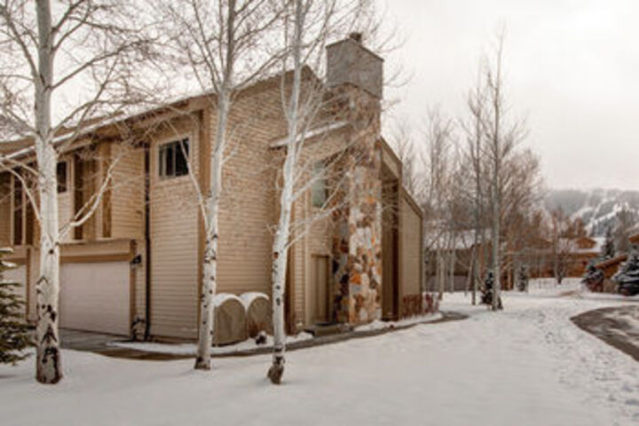 Park City Condo with Indoor Hot Tub by RedAwning