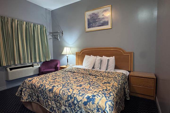 Room 14 of 24