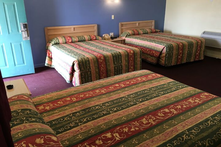 Room 23 of 37