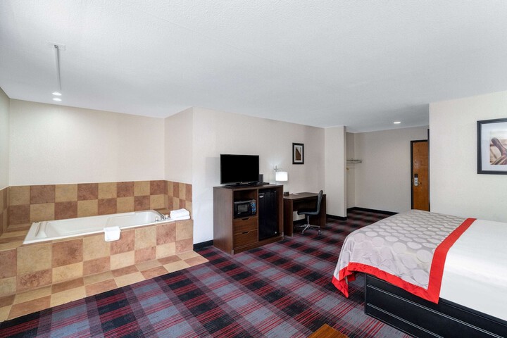 Room 15 of 26