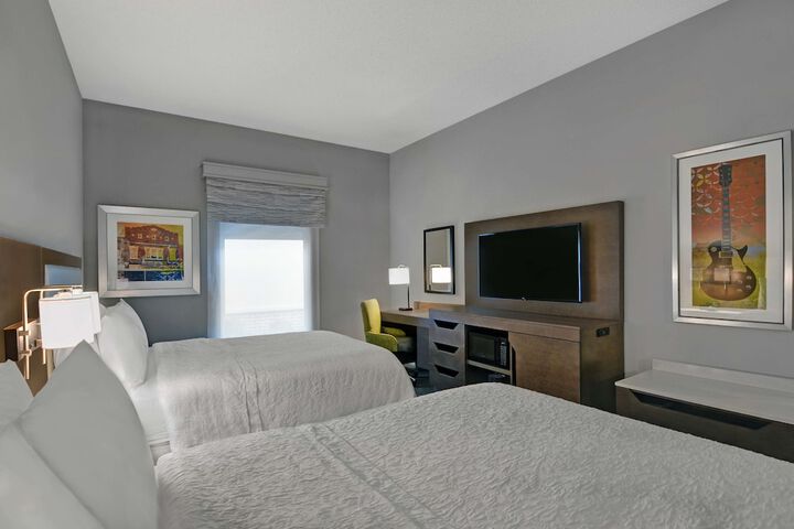 Room 27 of 48