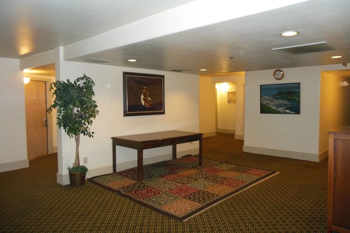Hotel 2 of 34