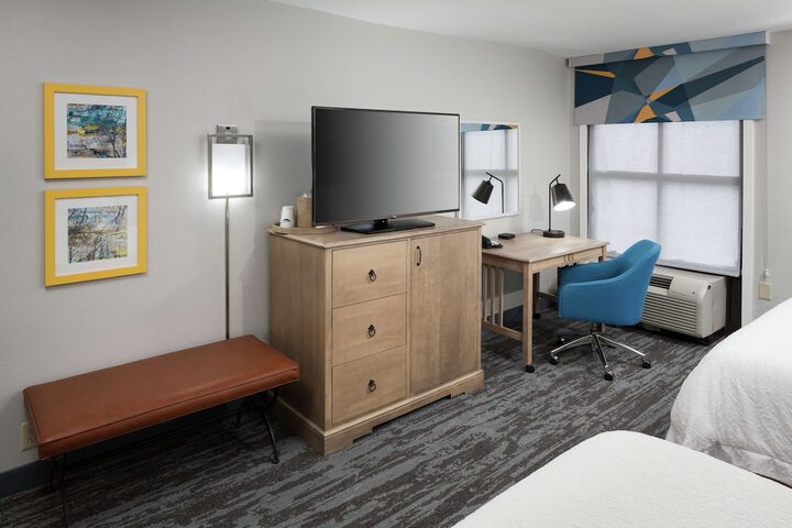 Room 17 of 36