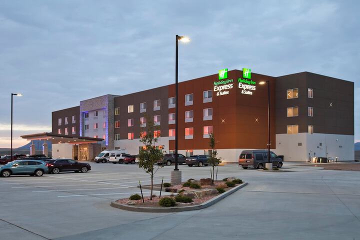Hotel 8 of 100