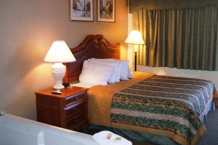 Room 13 of 26