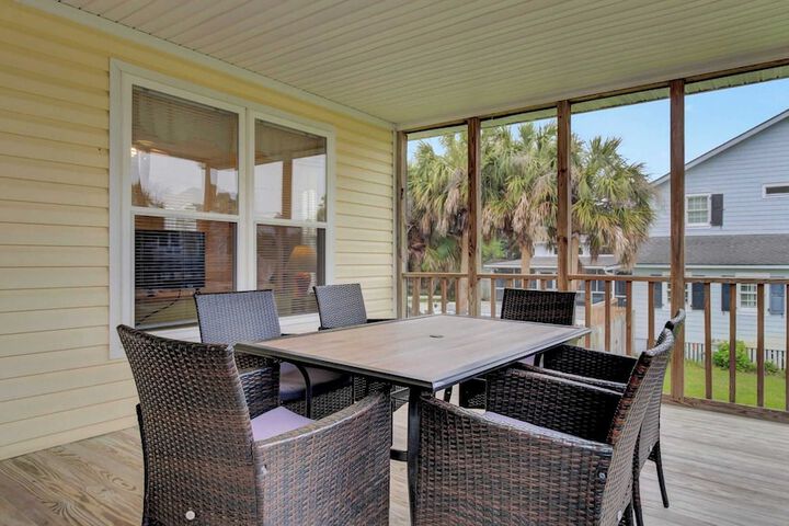 Ion by Avantstay Walk to Beach Dining, Shopping Central Location Deck