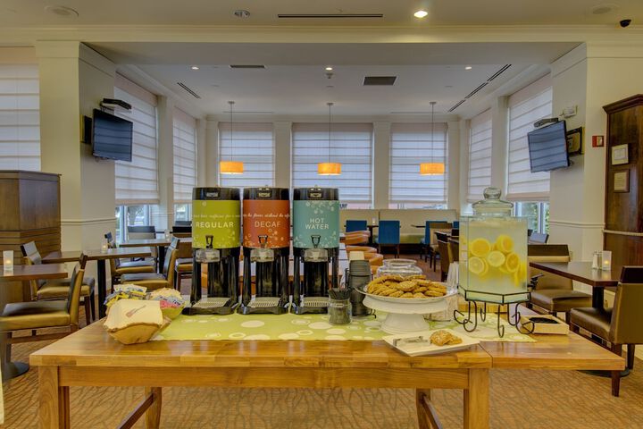 Breakfast/Coffee Service 33 of 40
