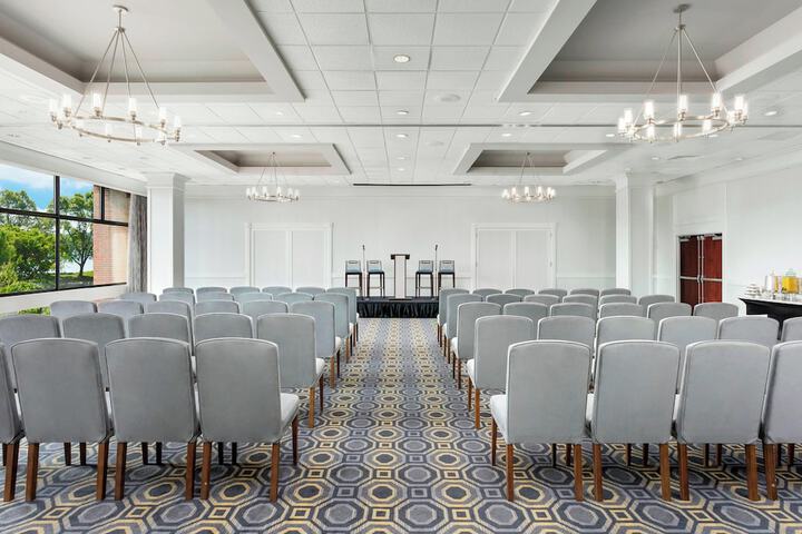 Courtyard by Marriott Boston-Cambridge
