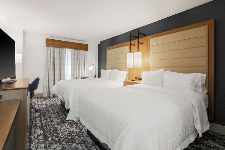 Room 32 of 62