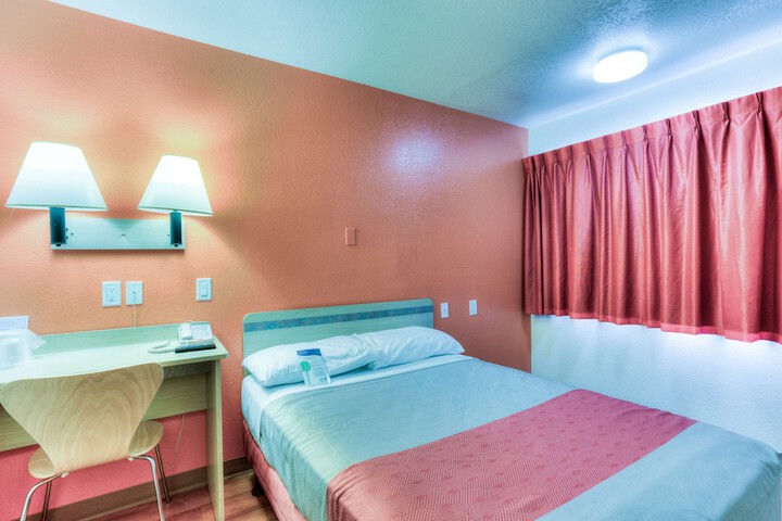 Room 16 of 31