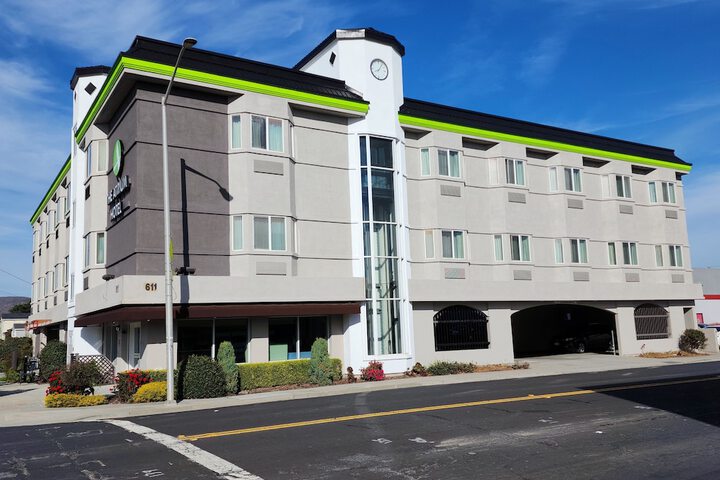 The Atrium Hotel