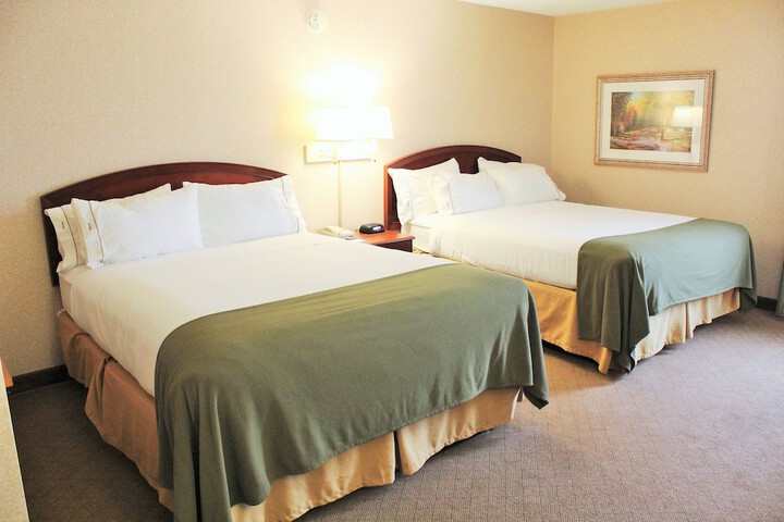 Room 52 of 75