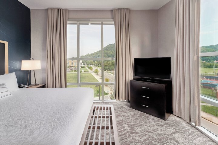 Room 27 of 36