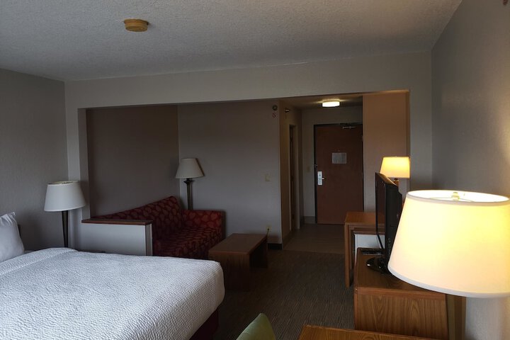 Room 38 of 63