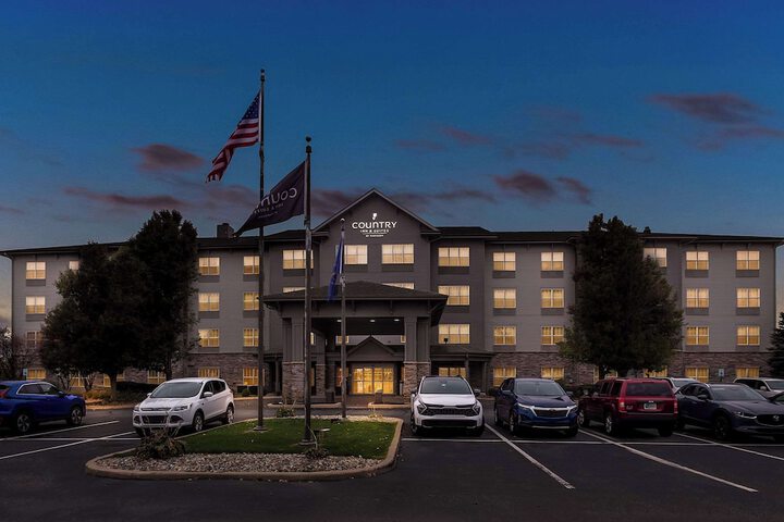 Country Inn & Suites by Radisson Portage, IN
