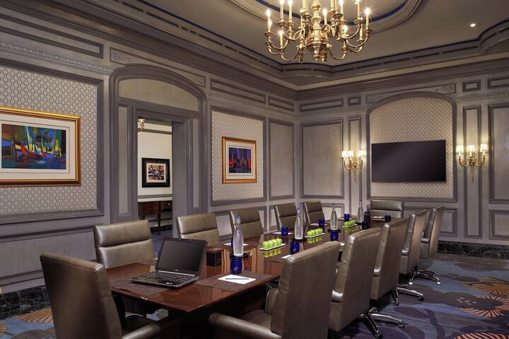 The Henry Hotel Autograph Collection