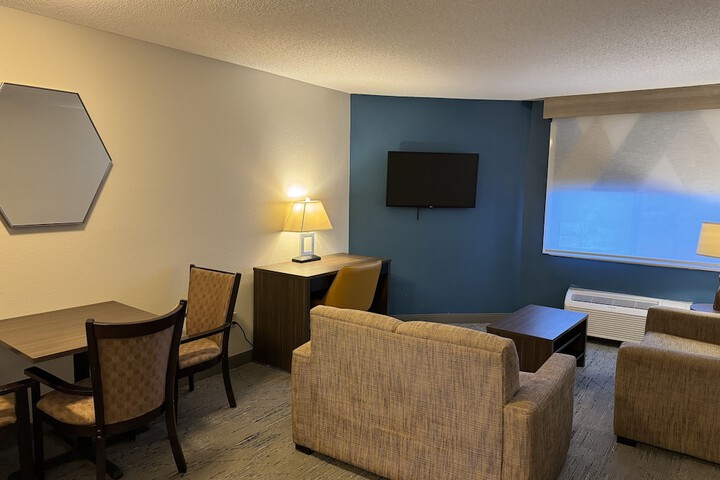 Room 36 of 82
