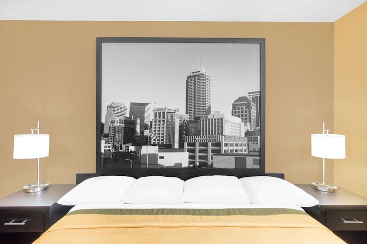 Room 5 of 15