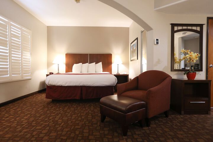 Room 28 of 38