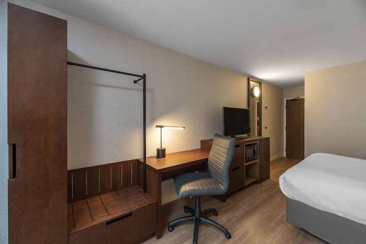 Room 39 of 53