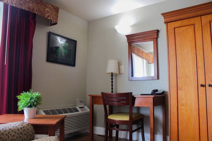 Stratford Inn