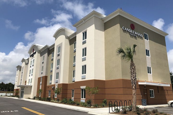 Hotel 5 of 74