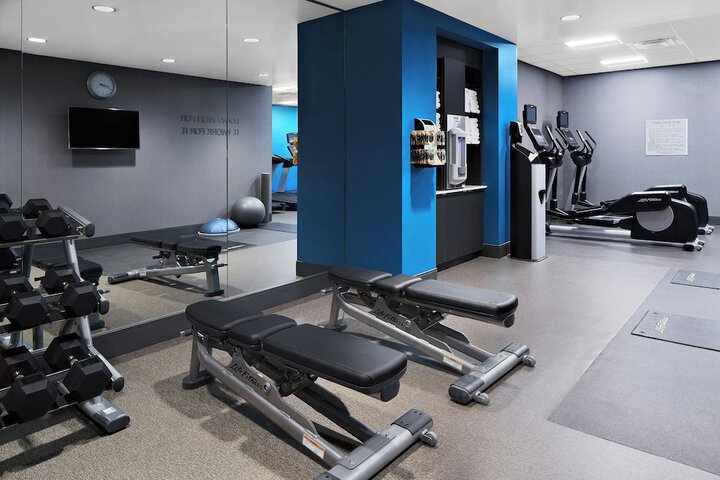 Fairfield Inn & Suite by Marriott Fresno Yosemite Intl Airport