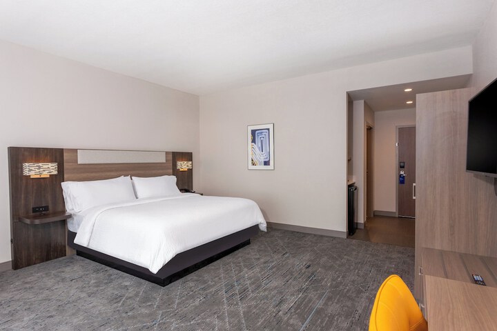 Room 26 of 50