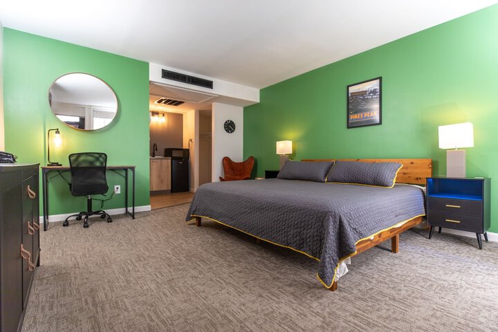 Room 35 of 41