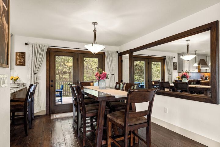 Coyote Bluff Estate