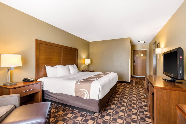 Room 34 of 46