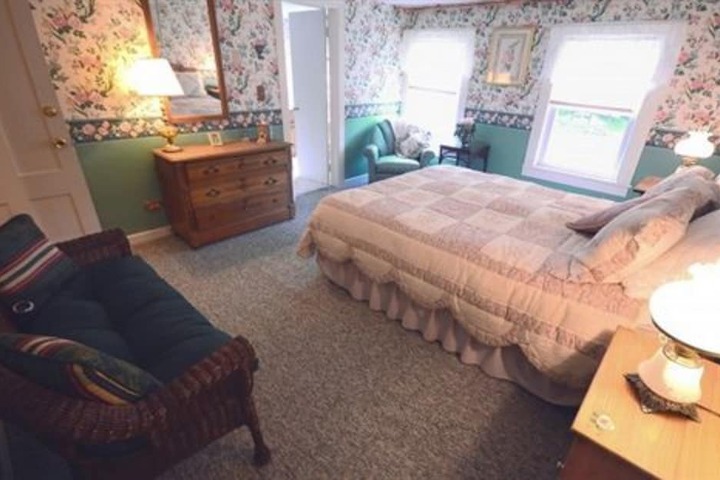 Room 18 of 66