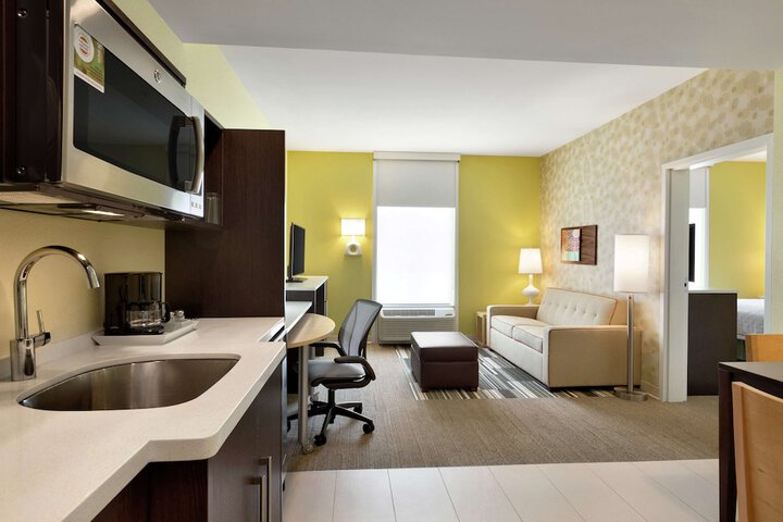 Room 15 of 38