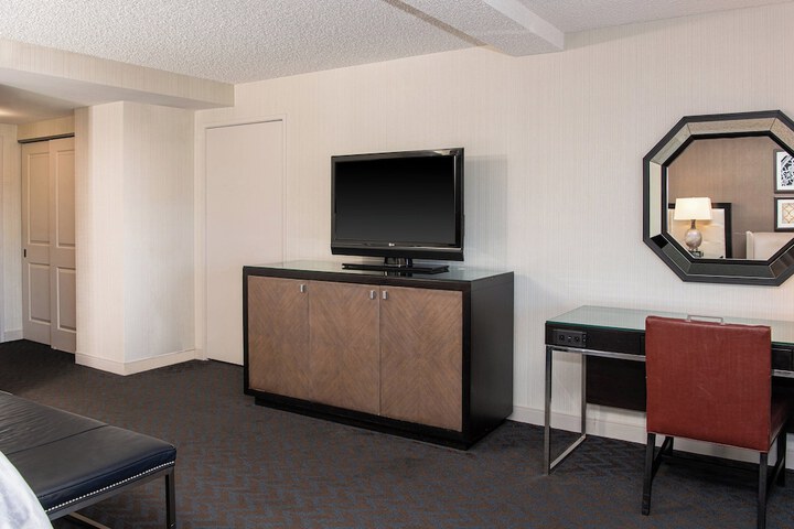 Room 64 of 114