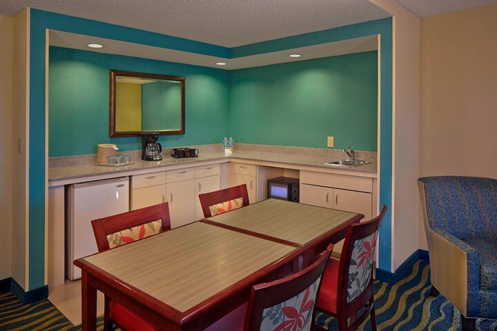 Room 15 of 34