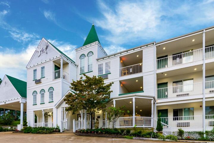 Hotel 5 of 41