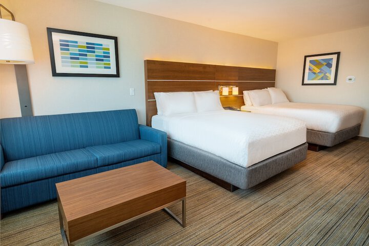 Room 15 of 37