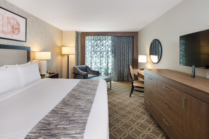 Room 10 of 38