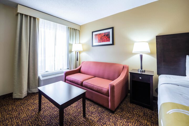 Room 7 of 19