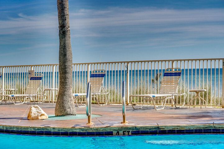 Sundeck 951 of 954
