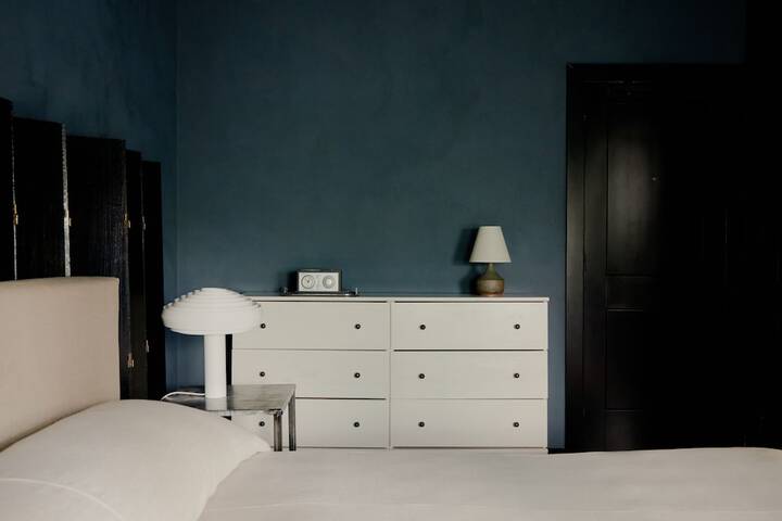 Room 21 of 28