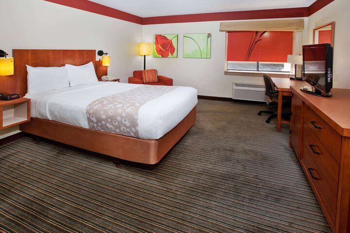 Room 6 of 11